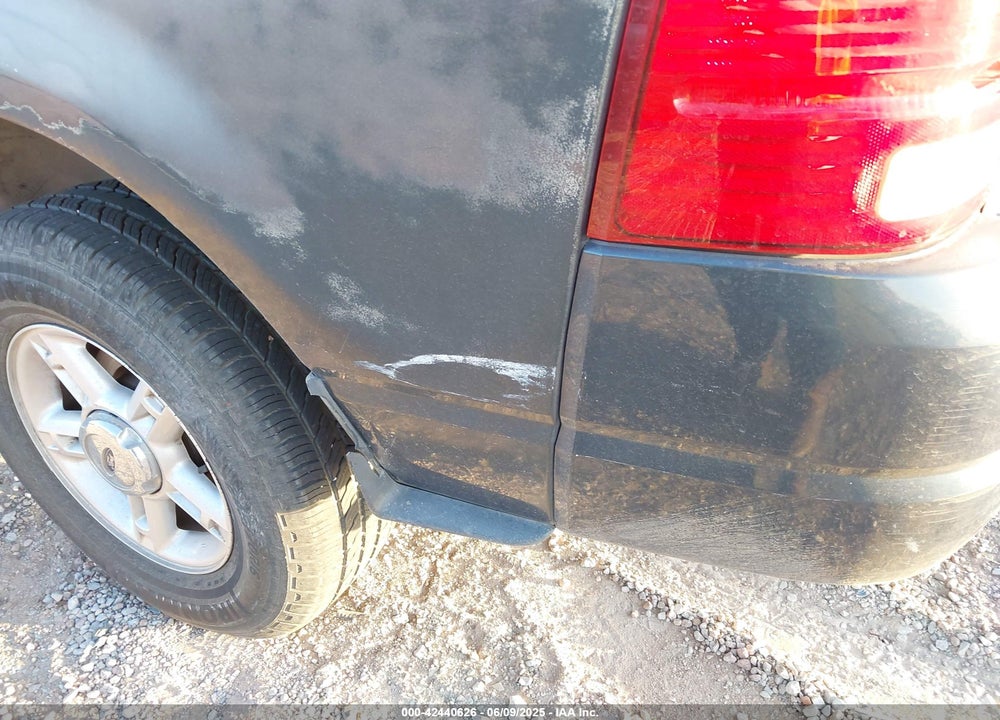 2004 FORD EXPLORER XLT VIN: 1FMZU63K24UA08767