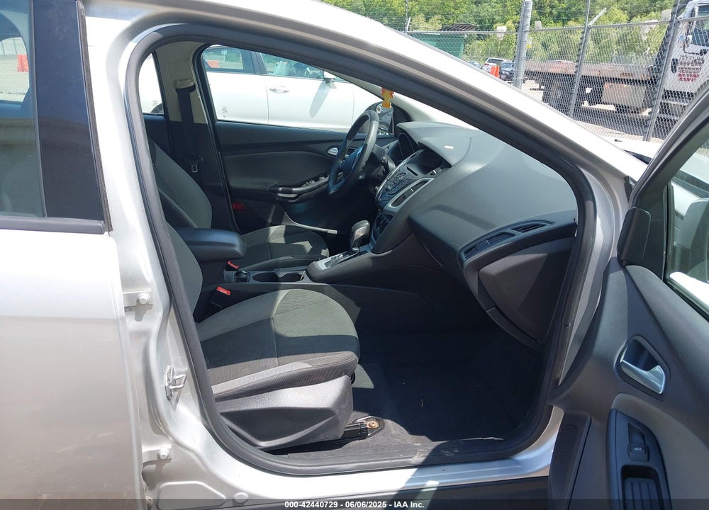2014 FORD FOCUS SE VIN: 1FADP3K29EL166512