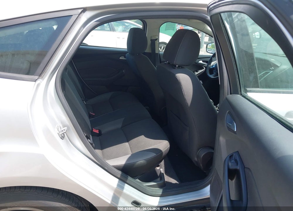 2014 FORD FOCUS SE VIN: 1FADP3K29EL166512