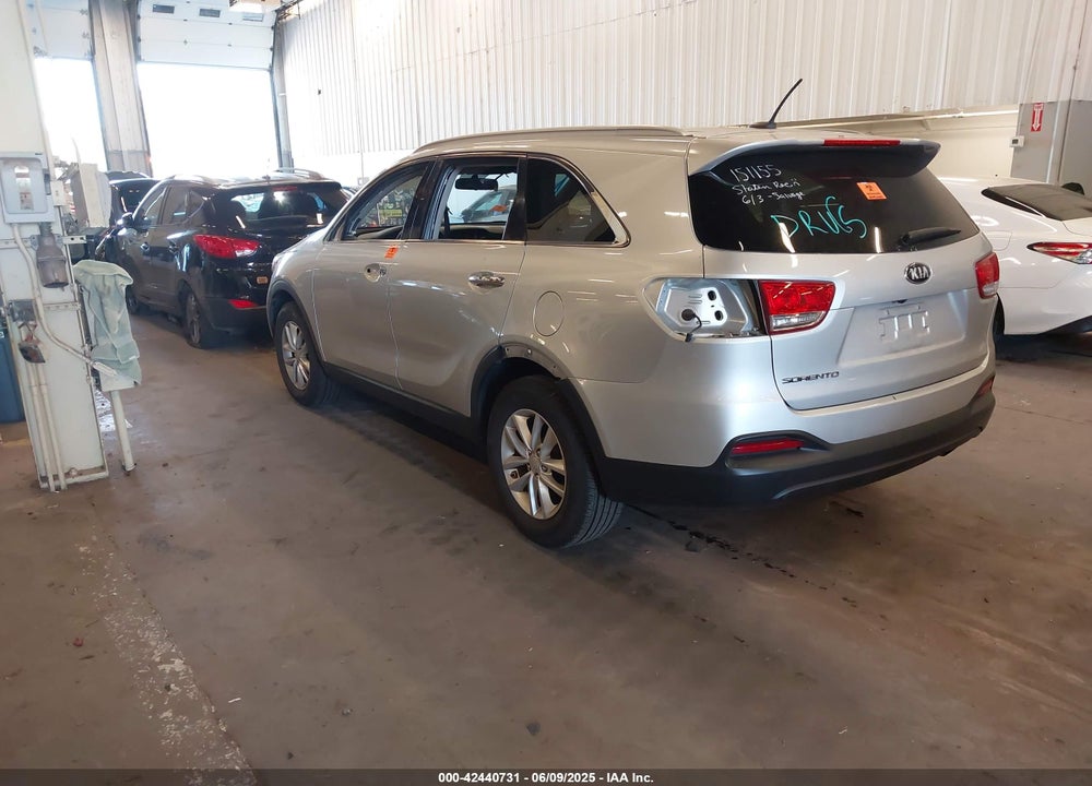 2017 KIA SORENTO VIN: 5XYPG4A38HG215755