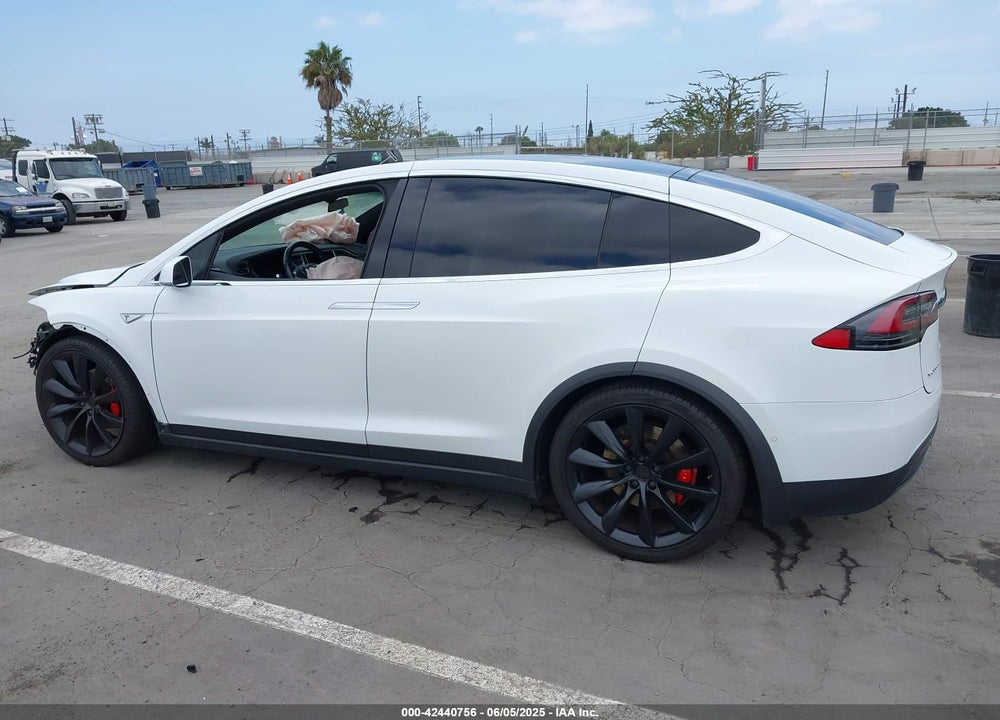 2016 TESLA MODEL X VIN: 5YJXCBE4XGF021916
