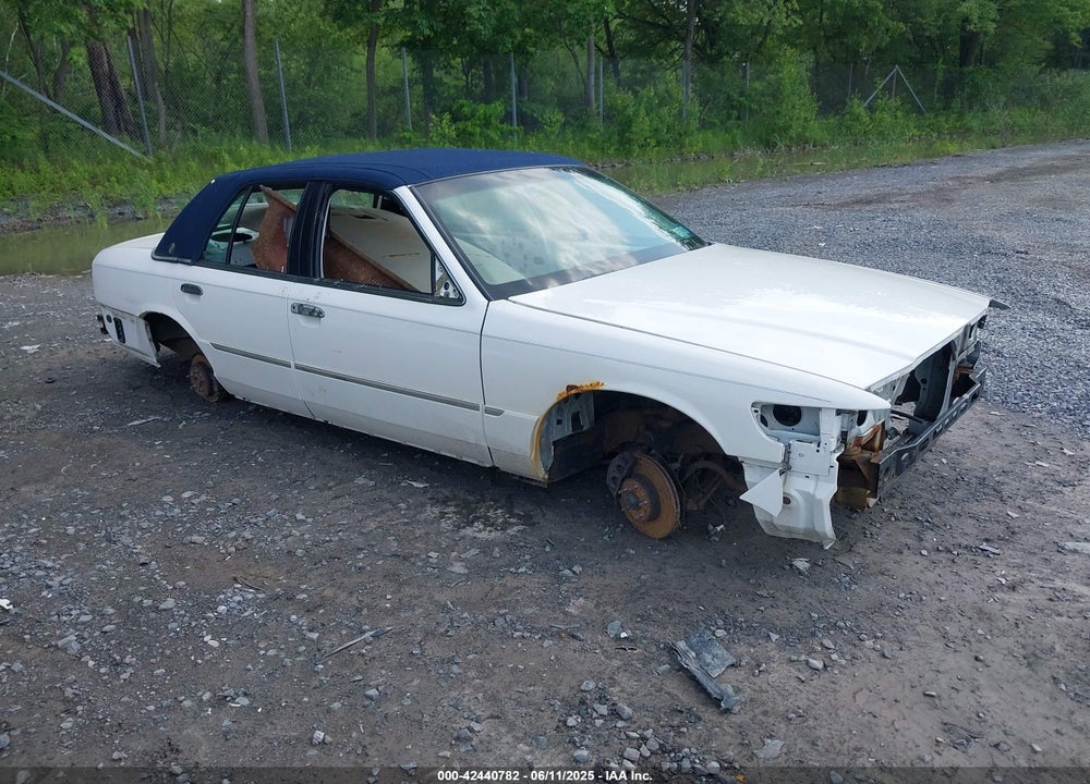 1998 MERCURY GRAND MARQUIS VIN: 2MEFM75W8WX637781