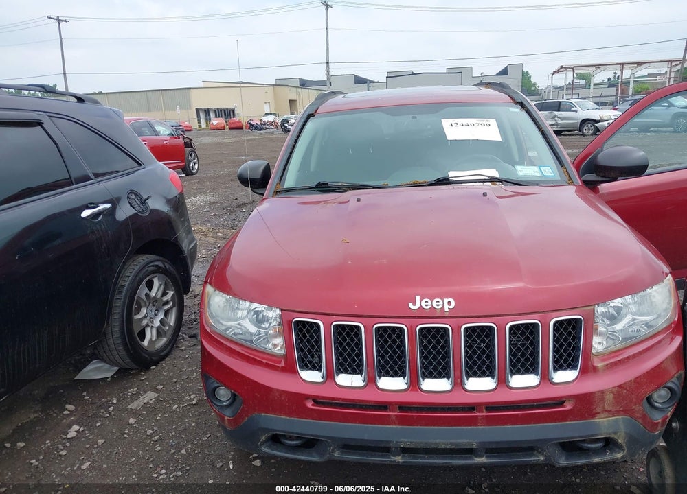 2012 JEEP COMPASS VIN: 1C4NJDEB1CD525652