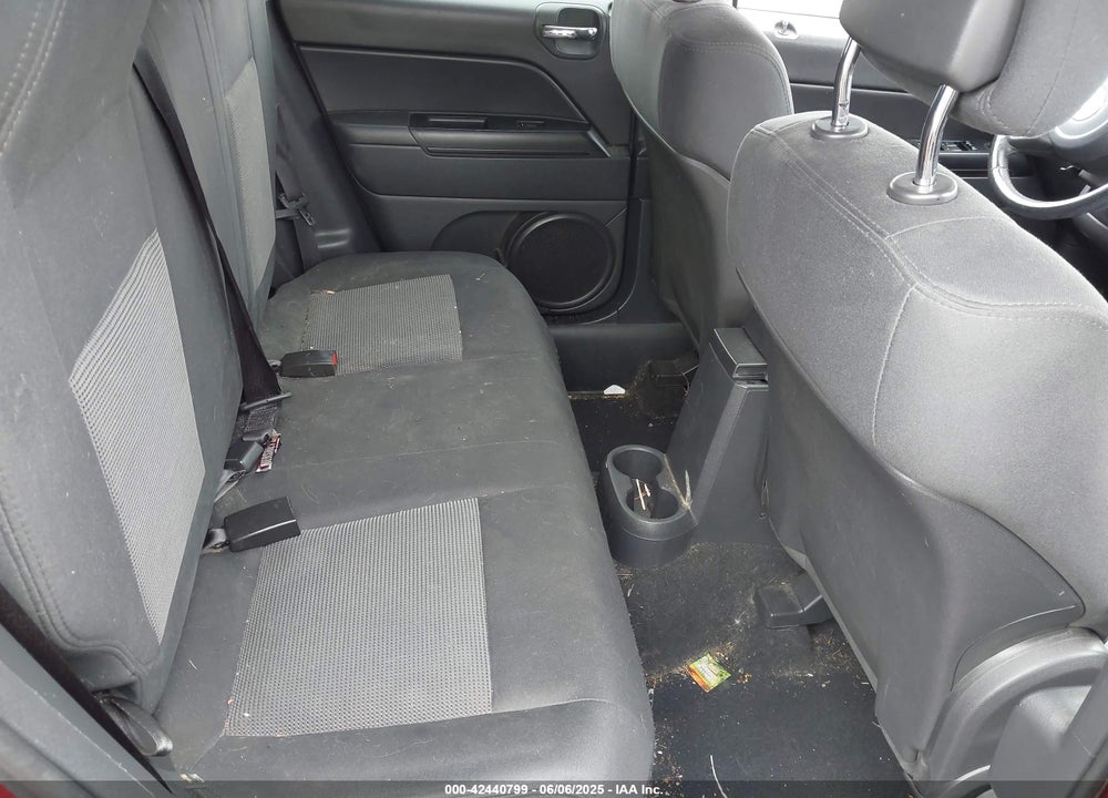 2012 JEEP COMPASS VIN: 1C4NJDEB1CD525652