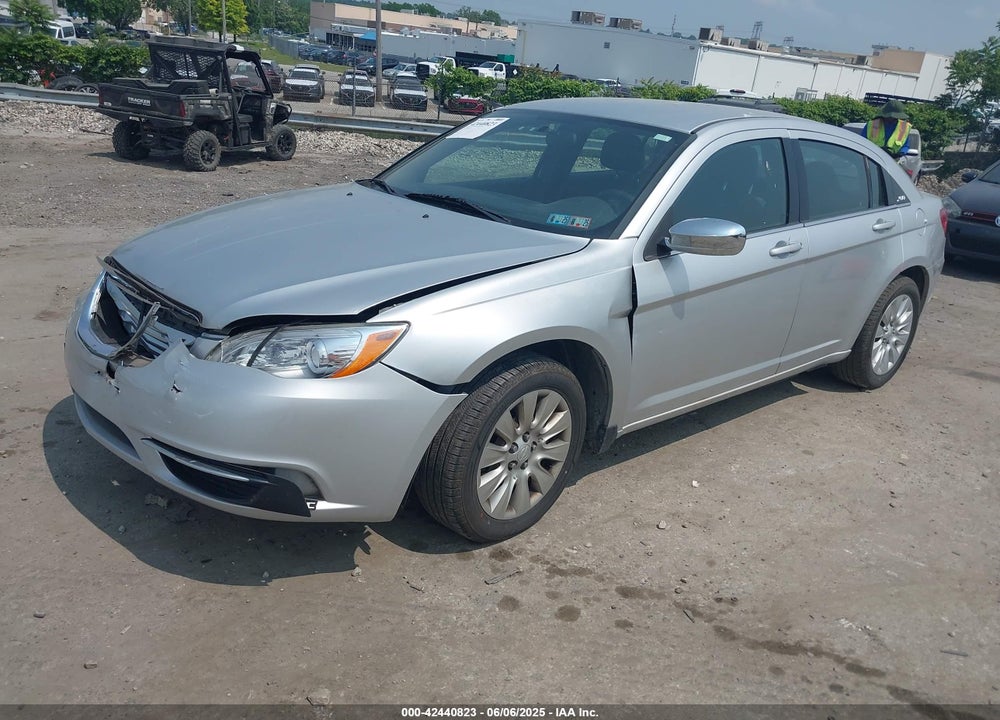 2012 CHRYSLER 200 VIN: 1C3CCBABXCN305890