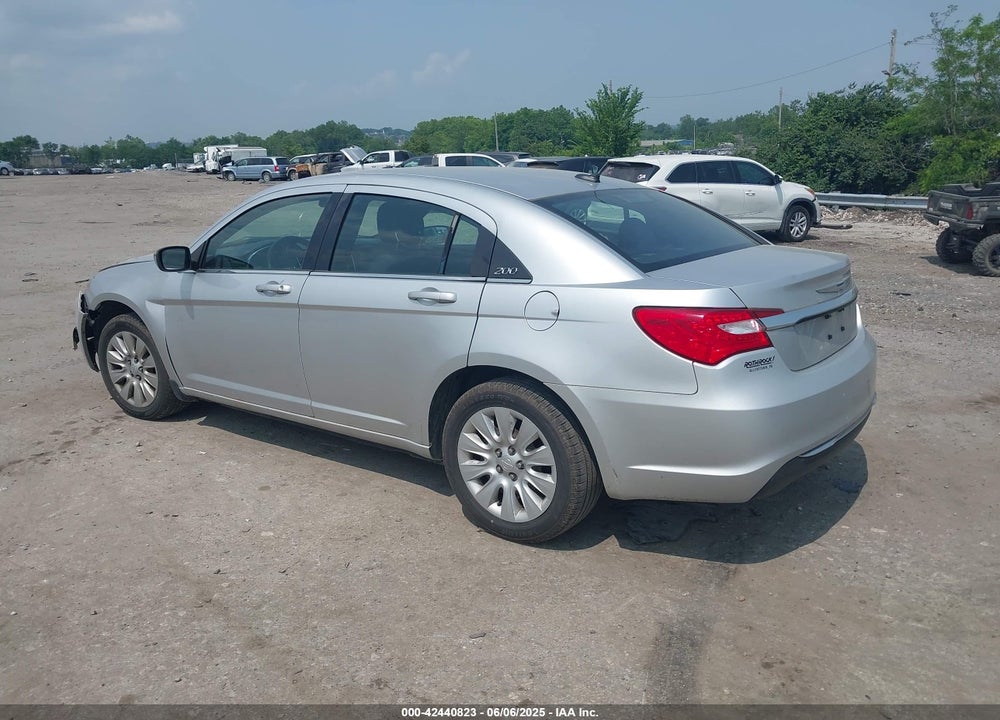 2012 CHRYSLER 200 VIN: 1C3CCBABXCN305890