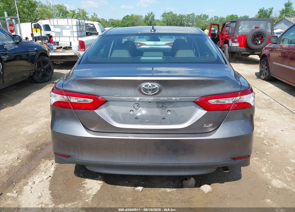 2019 TOYOTA CAMRY LE VIN: 4T1B11HK8KU830802