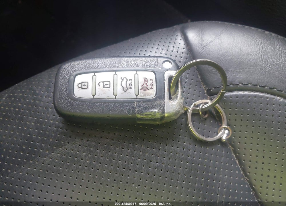 2012 HYUNDAI GENESIS VIN: KMHGC4DH6CU204825