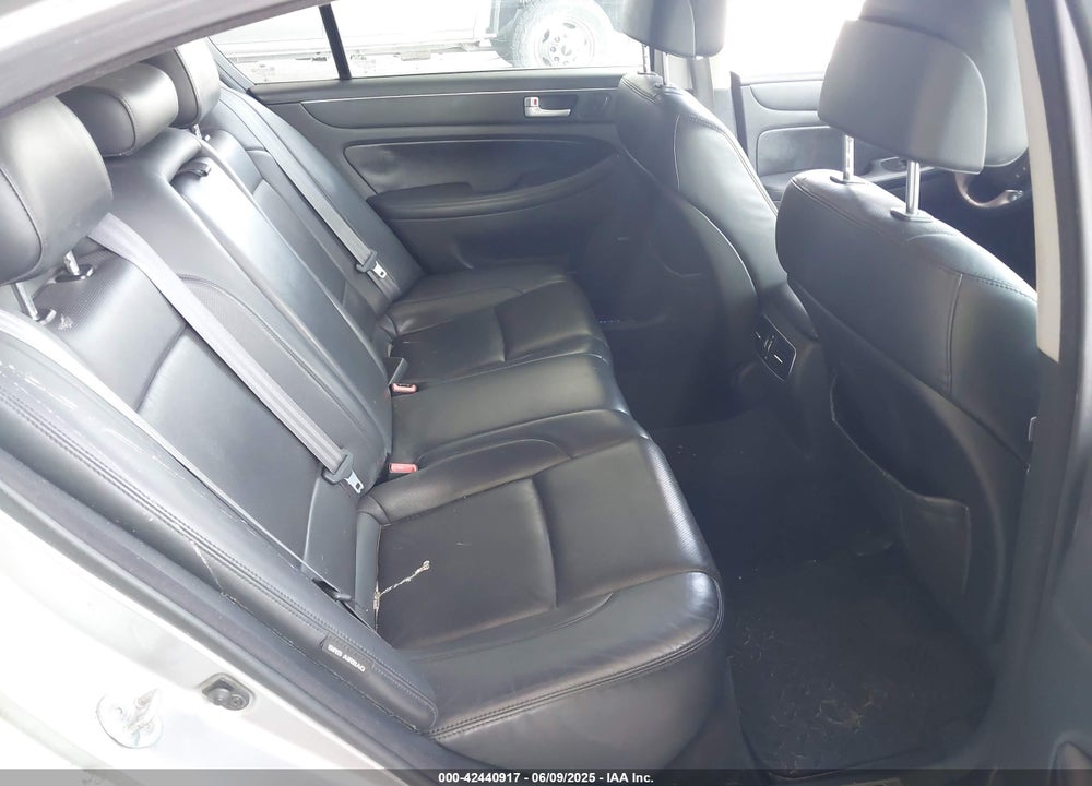 2012 HYUNDAI GENESIS VIN: KMHGC4DH6CU204825