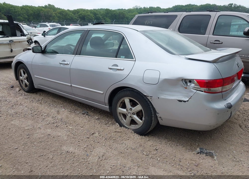 2004 HONDA ACCORD 2.4 EX VIN: 1HGCM56604A051252