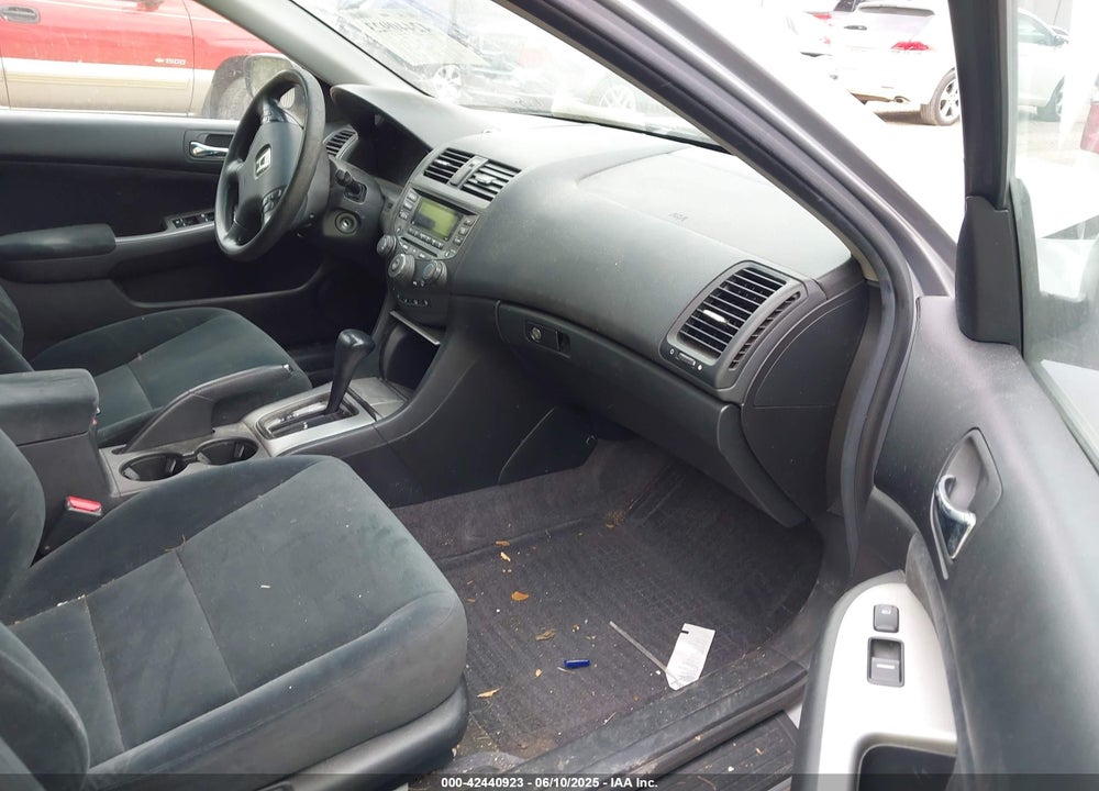 2004 HONDA ACCORD 2.4 EX VIN: 1HGCM56604A051252