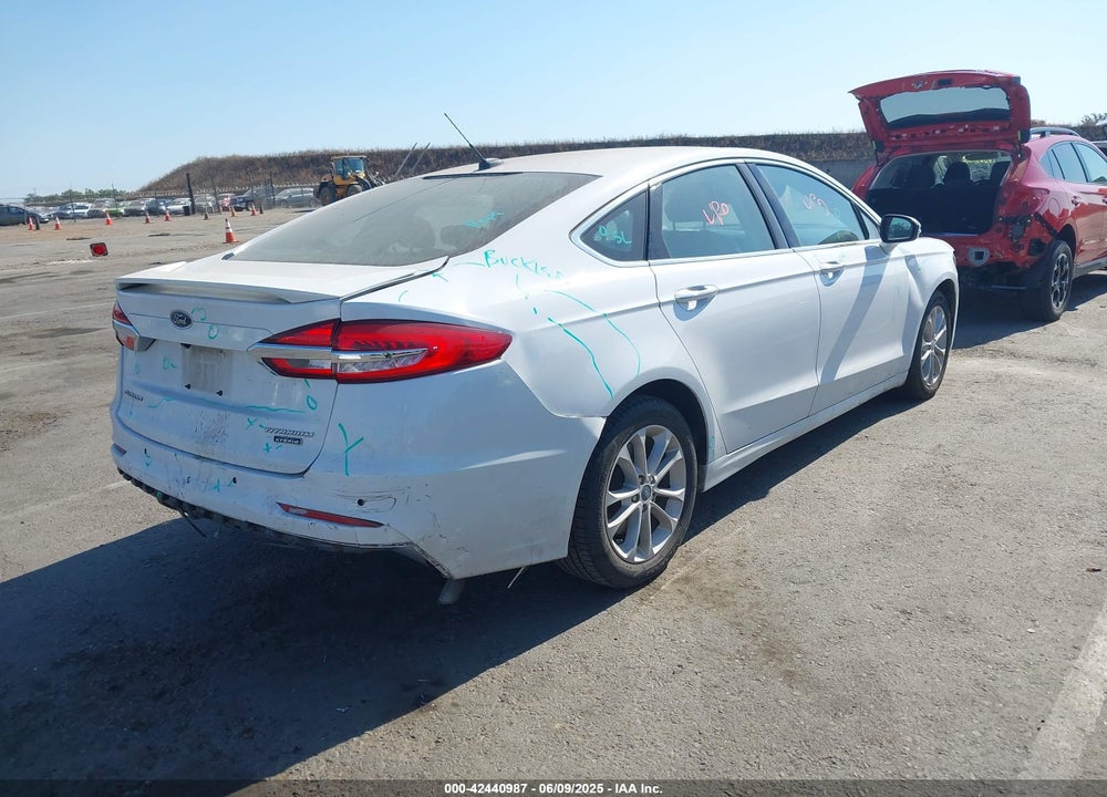 2020 FORD FUSION VIN: 3FA6P0SU4LR246484