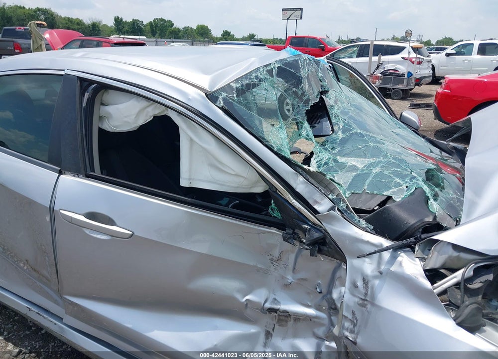 2019 HONDA CIVIC VIN: 19XFC2F67KE008549