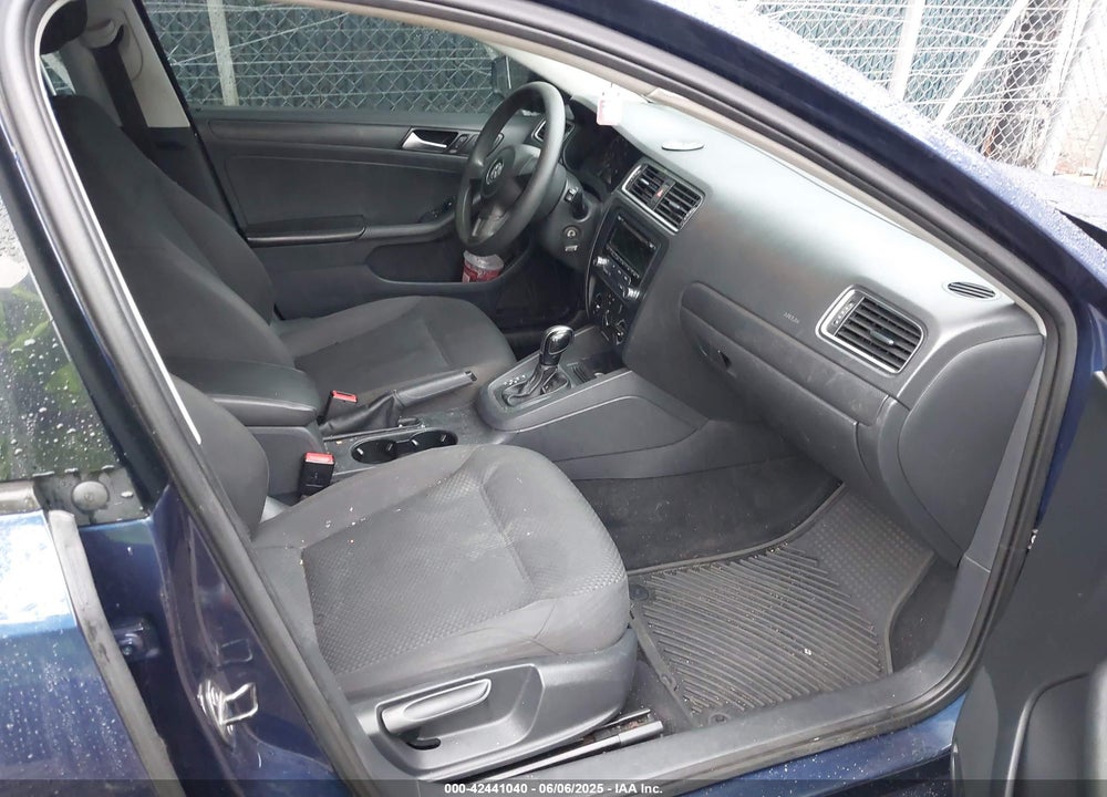 2014 VOLKSWAGEN JETTA VIN: 3VW2K7AJ0EM320309