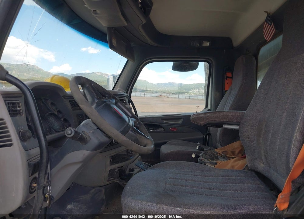 2016 PETERBILT 567 VIN: 1NPCL70X9GD371325