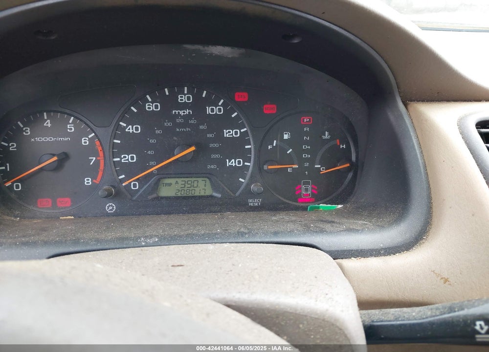 2000 HONDA ACCORD 2.3 LX VIN: 1HGCG5641YA131445