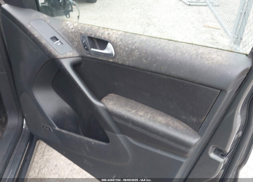 2015 VOLKSWAGEN TIGUAN SEL VIN: WVGBV7AX9FW506457