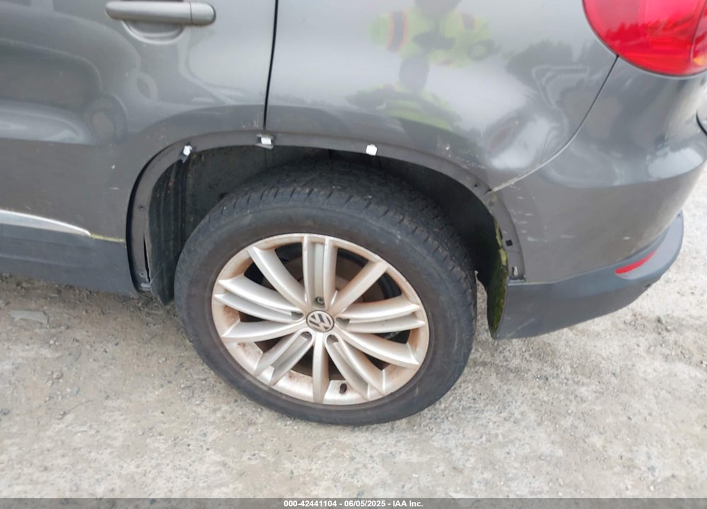 2015 VOLKSWAGEN TIGUAN SEL VIN: WVGBV7AX9FW506457