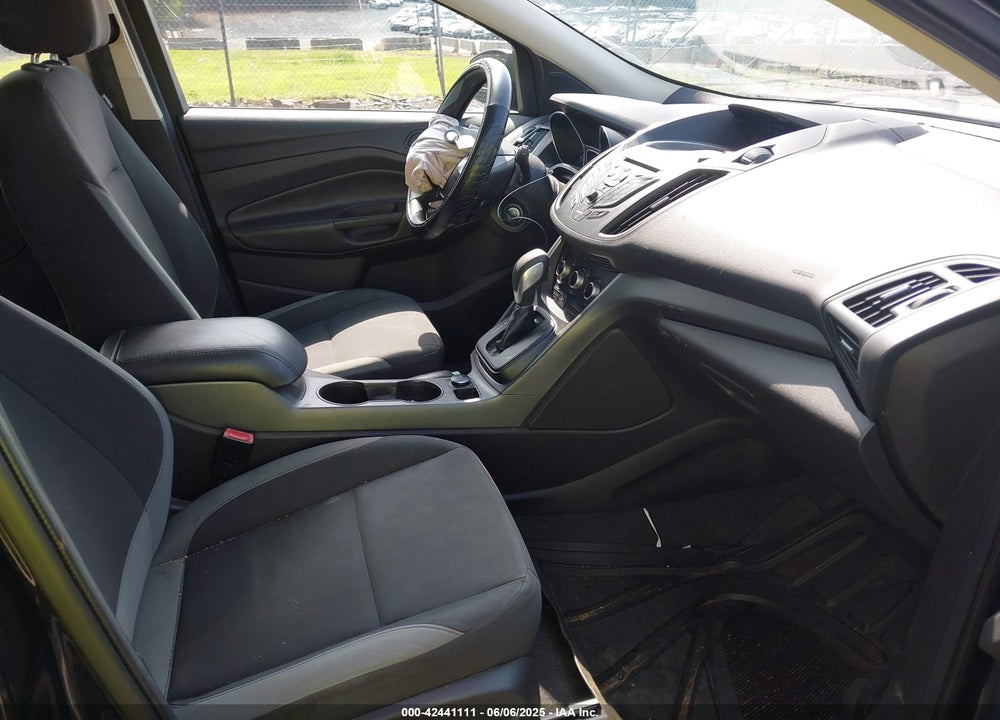 2013 FORD ESCAPE S VIN: 1FMCU0F73DUC08230