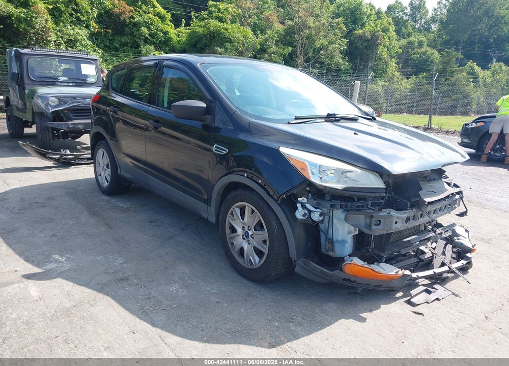 2013 FORD ESCAPE S VIN: 1FMCU0F73DUC08230