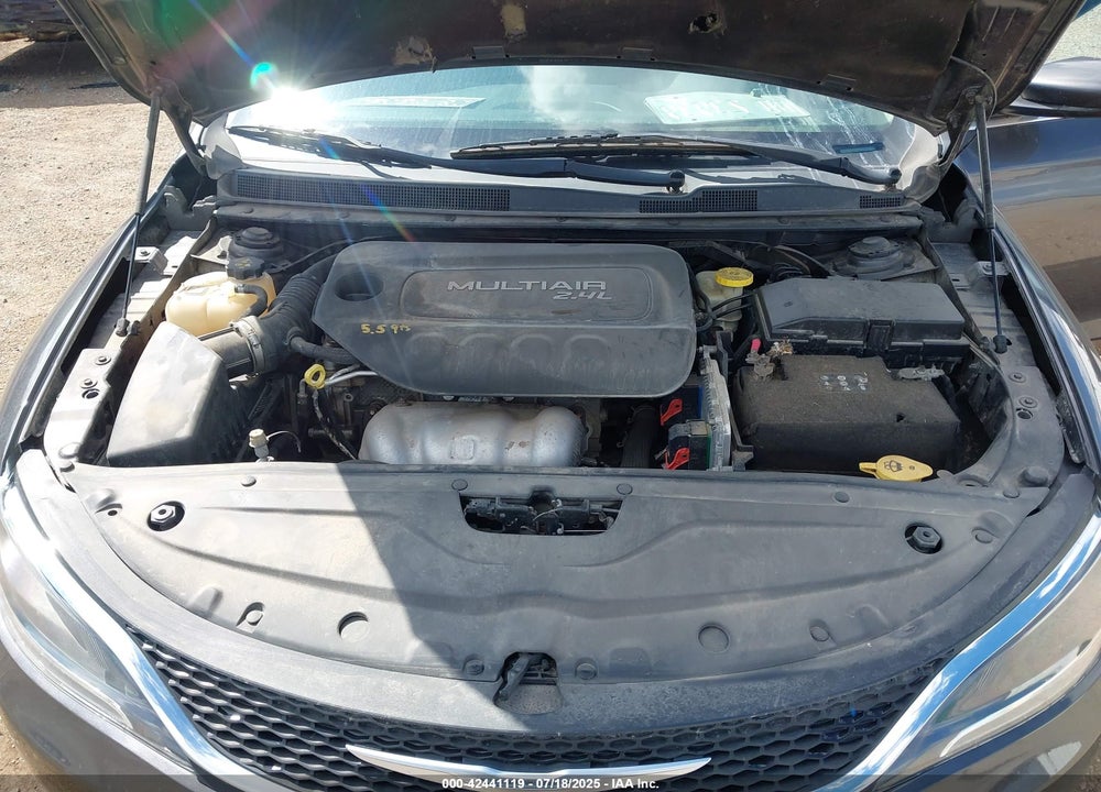 2015 CHRYSLER 200 VIN: 1C3CCCAB2FN540021