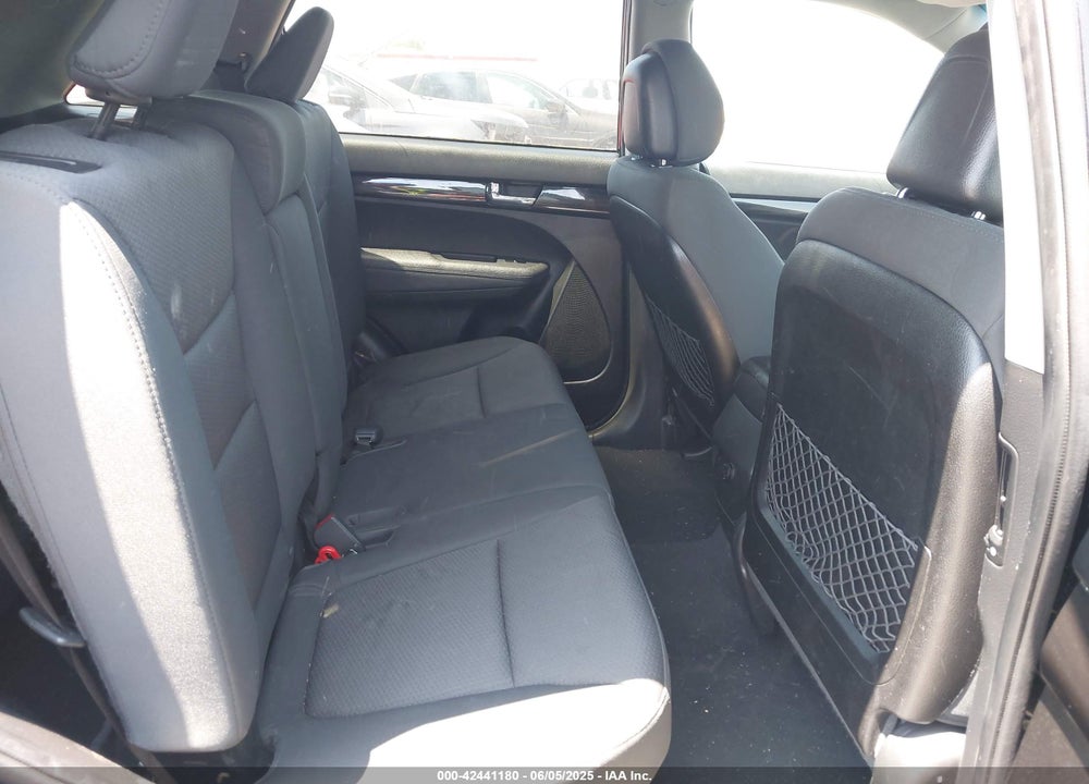 2012 KIA SORENTO LX VIN: 5XYKT4A69CG233741