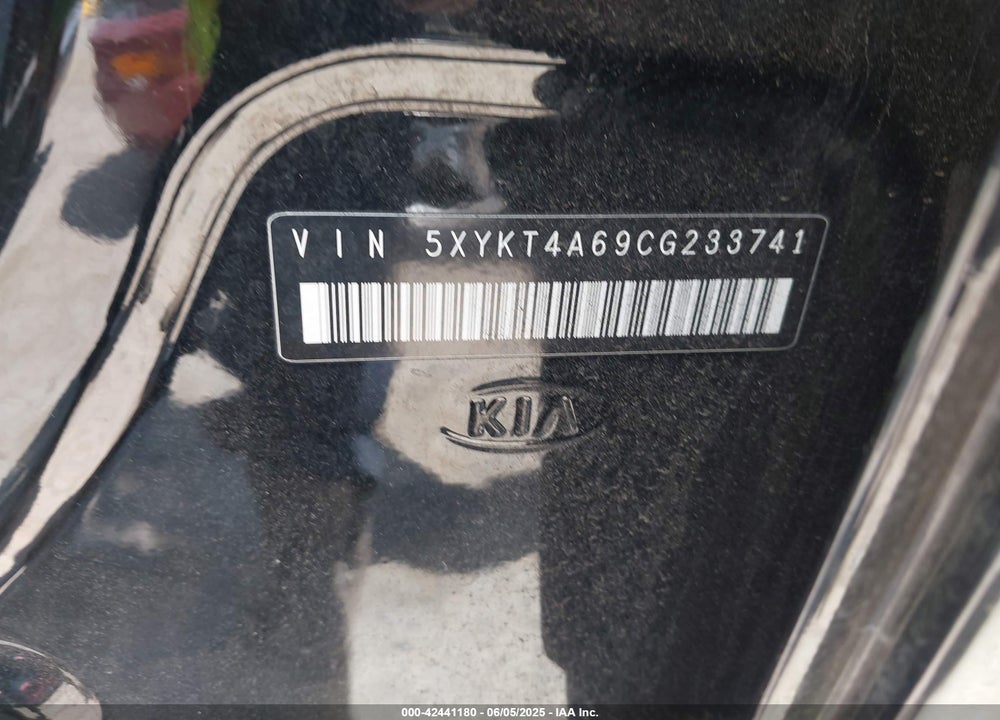 2012 KIA SORENTO LX VIN: 5XYKT4A69CG233741