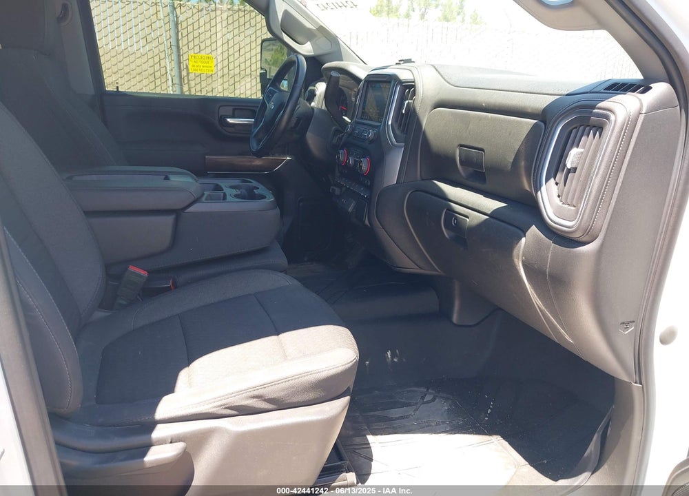 2021 CHEVROLET SILVERADO 2500HD 4WD STANDARD BED LT VIN: 1GC4YNEY1MF162664