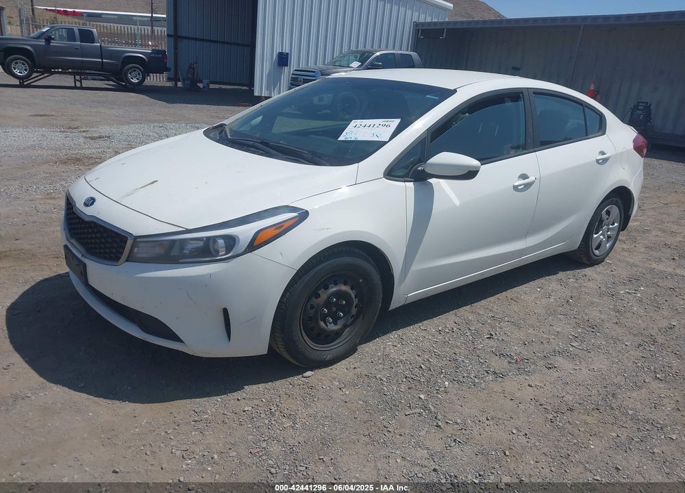 2018 KIA FORTE LX VIN: 3KPFK4A74JE184908