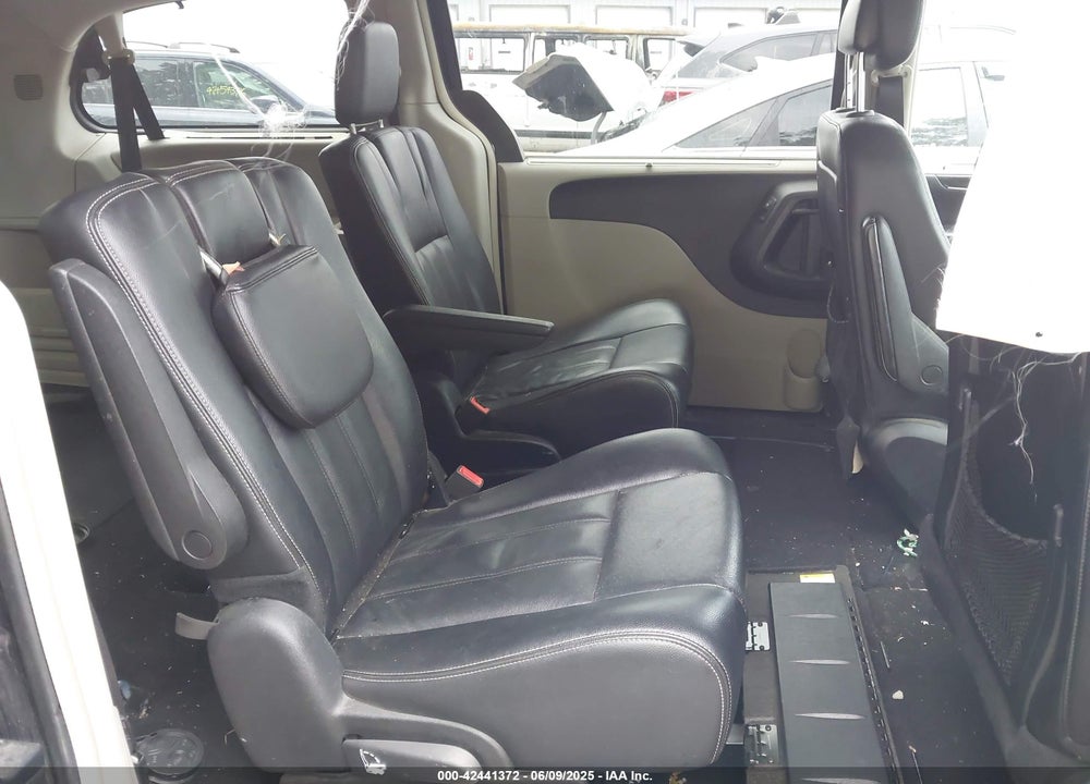 2014 CHRYSLER TOWN & COUNTRY TOURING VIN: 2C4RC1BG2ER339158