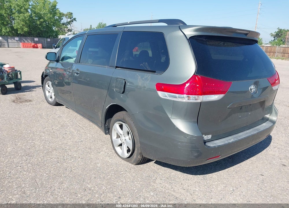 2011 TOYOTA SIENNA LE V6 VIN: 5TDKK3DC9BS012415