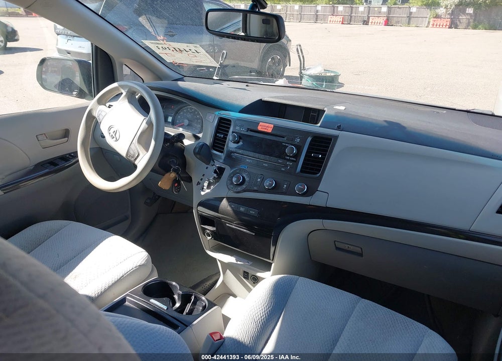 2011 TOYOTA SIENNA LE V6 VIN: 5TDKK3DC9BS012415