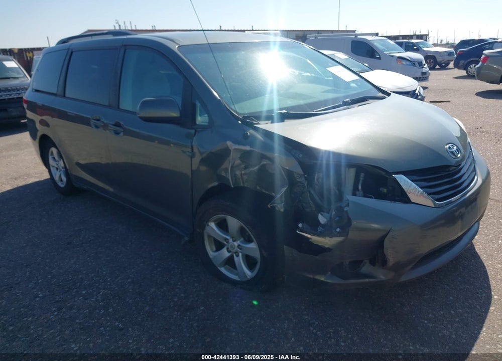 2011 TOYOTA SIENNA LE V6 VIN: 5TDKK3DC9BS012415