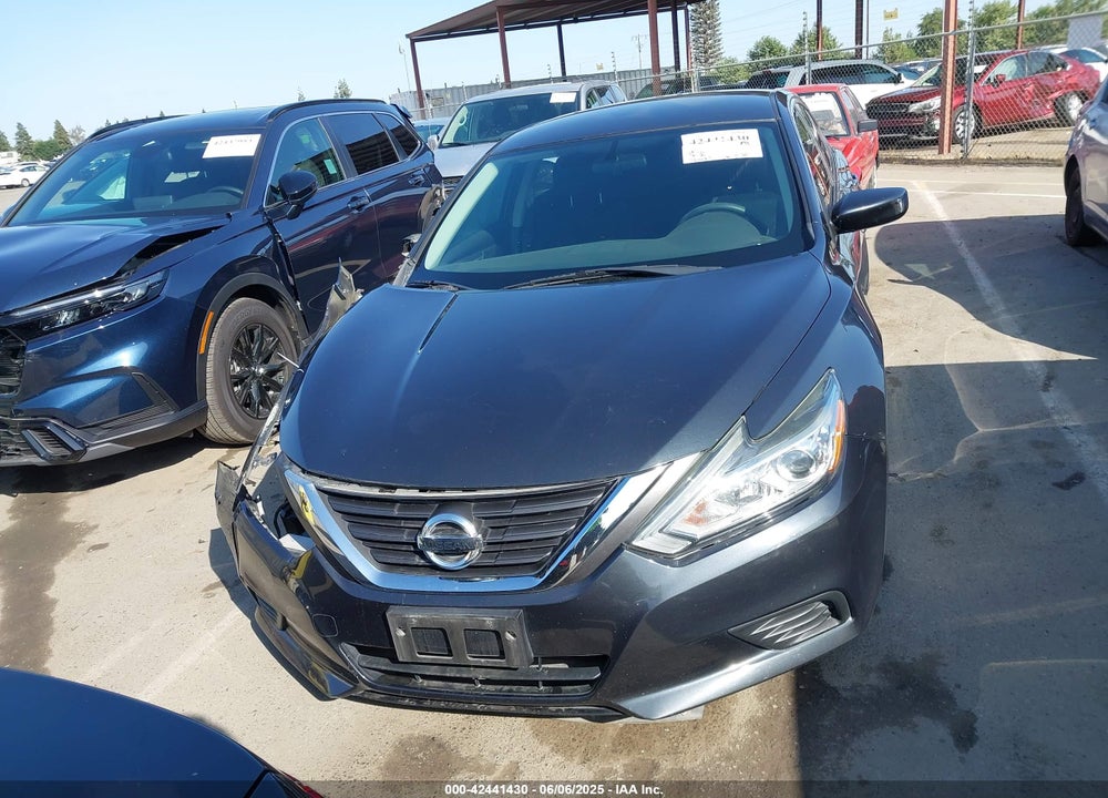 2017 NISSAN ALTIMA VIN: 1N4AL3APXHN305387