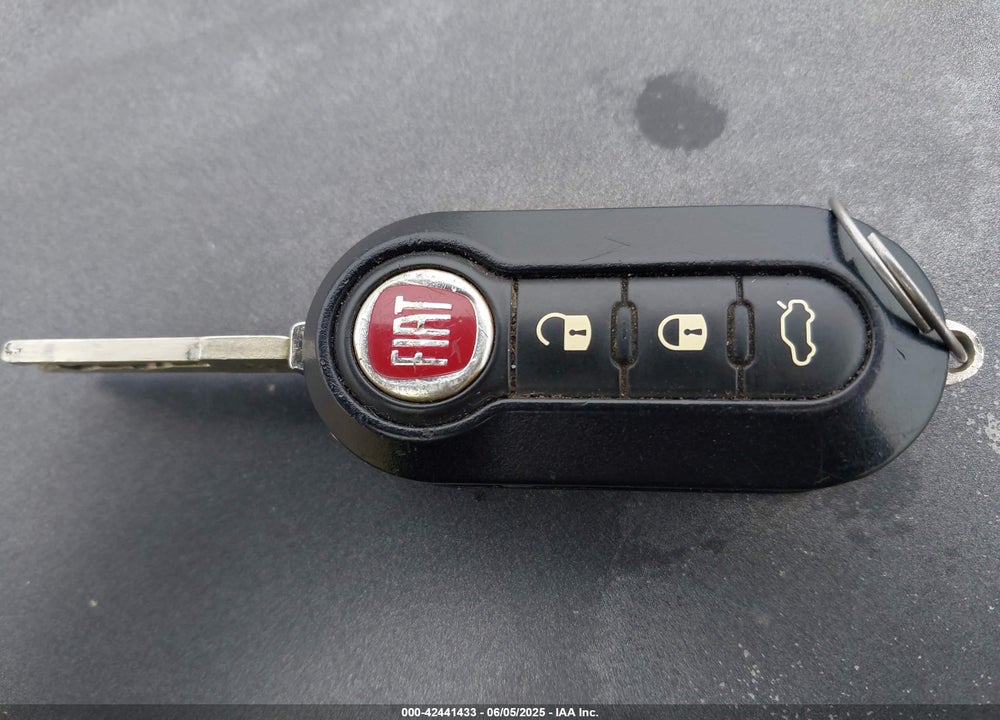 2014 FIAT 500L POP VIN: ZFBCFAAH8EZ000209