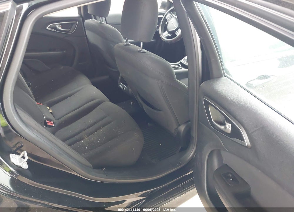 2016 CHRYSLER 200 VIN: 1C3CCCAB4GN112386