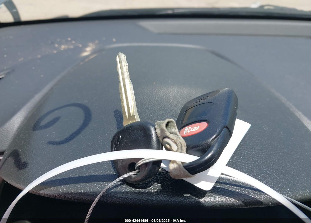 2017 HYUNDAI ELANTRA VIN: KMHD84LF5HU061037
