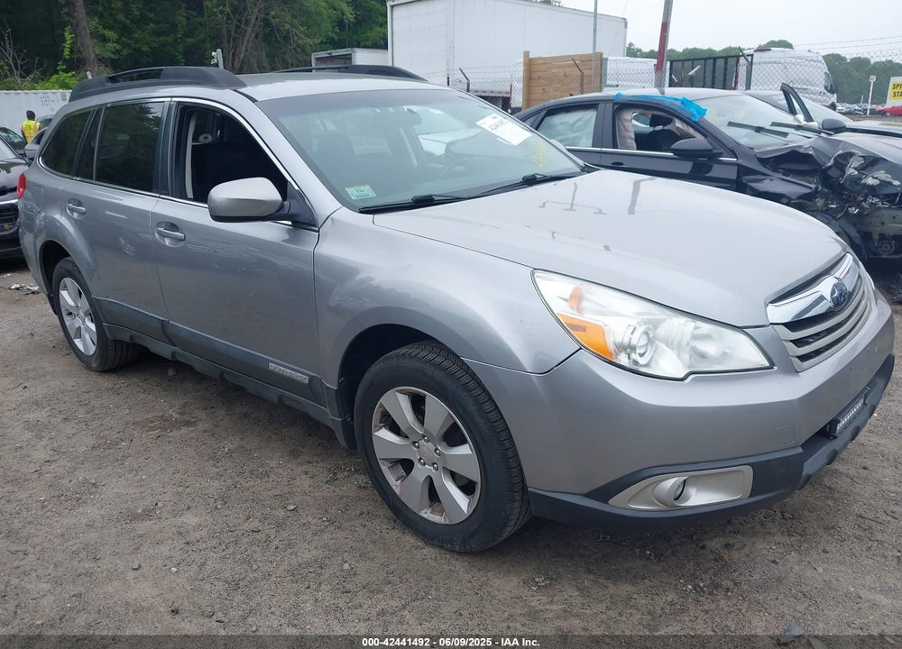 2011 SUBARU OUTBACK 2.5I PREMIUM VIN: 4S4BRBCCXB3354072