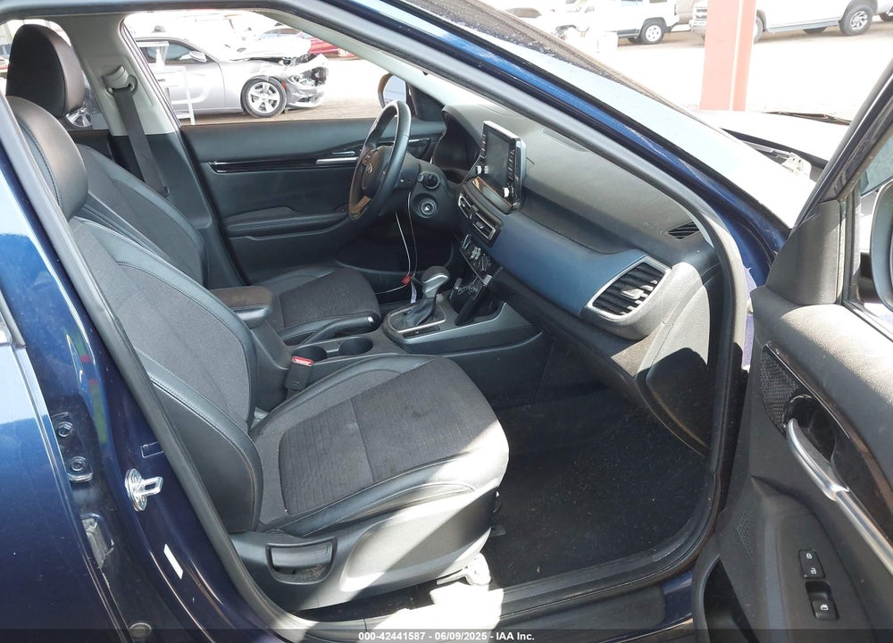 2021 KIA SELTOS VIN: KNDEU2AA0M7124876