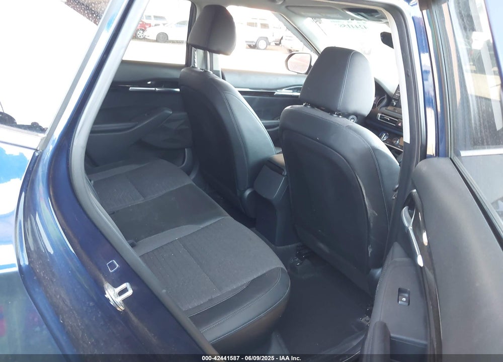 2021 KIA SELTOS VIN: KNDEU2AA0M7124876