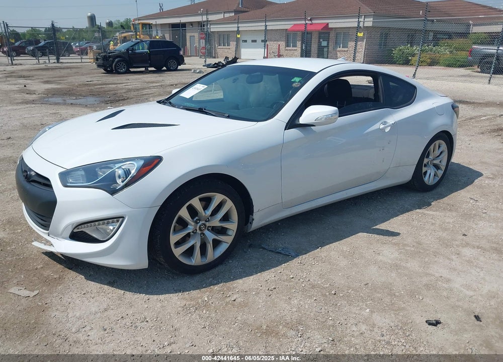 2016 HYUNDAI GENESIS VIN: KMHHT6KJ9GU131607