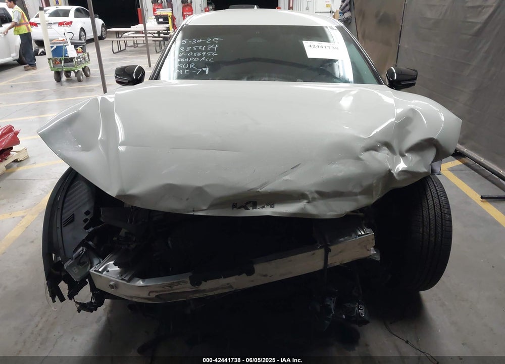 2022 KIA EV6 VIN: KNDC34LA8N5056956