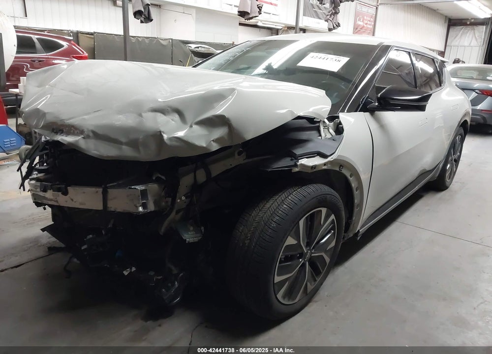 2022 KIA EV6 VIN: KNDC34LA8N5056956
