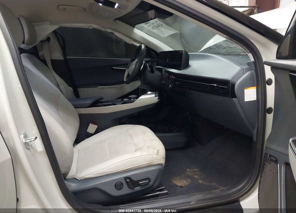 2022 KIA EV6 VIN: KNDC34LA8N5056956