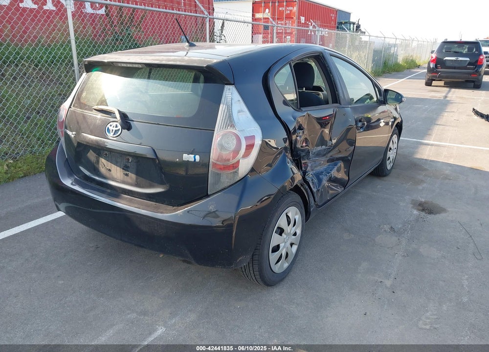 2013 TOYOTA PRIUS C TWO VIN: JTDKDTB34D1031838