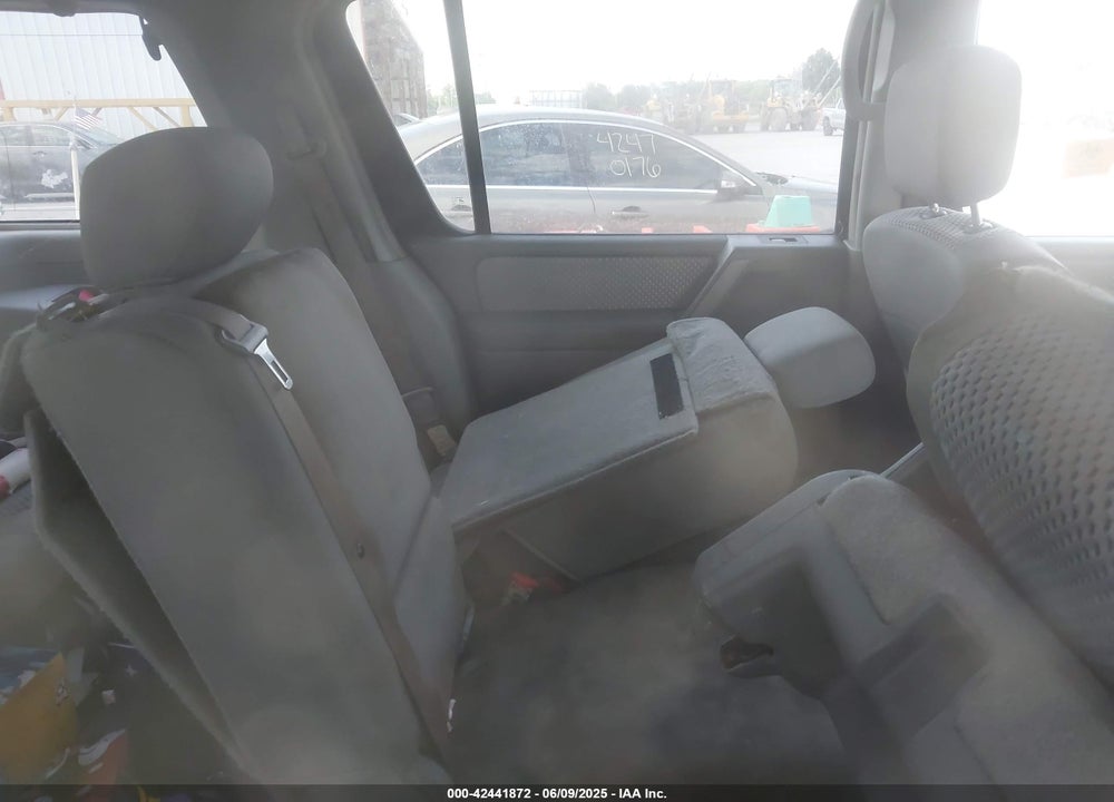 2004 NISSAN PATHFINDER ARMADA SE VIN: 5N1AA08B54N725587
