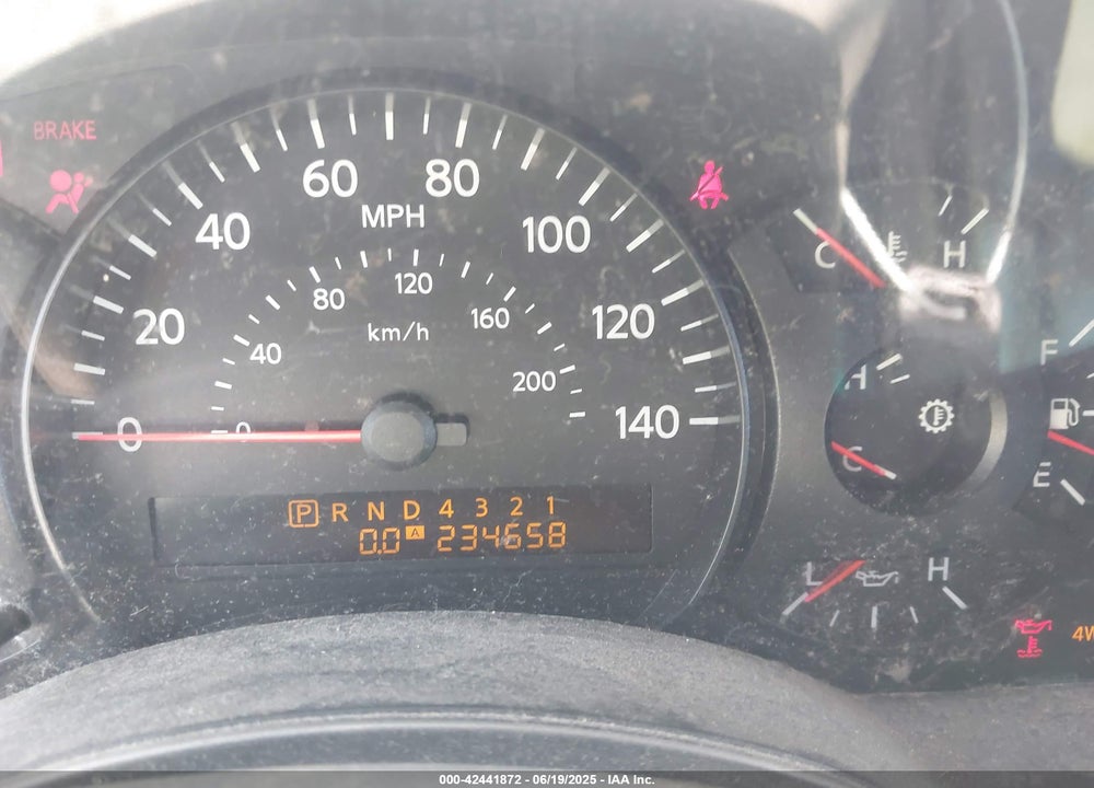 2004 NISSAN PATHFINDER ARMADA SE VIN: 5N1AA08B54N725587