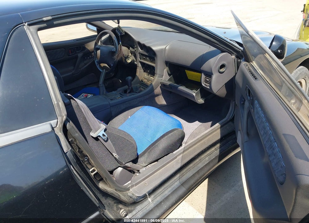 1994 MITSUBISHI 3000 GT VIN: JA3AM54J9RY006319