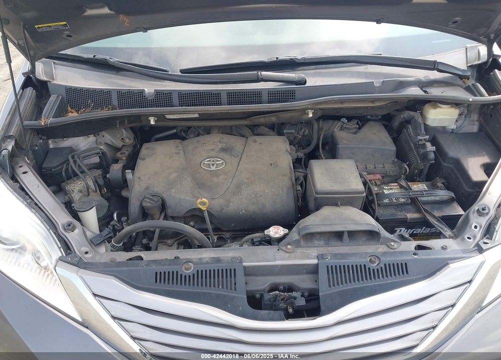 2017 TOYOTA SIENNA XLE 8 PASSENGER VIN: 5TDYZ3DC1HS767802
