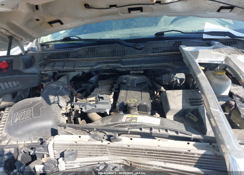 2015 RAM 5500 CHASSIS TRADESMAN/SLT VIN: 3C7WRMBL9FG567197